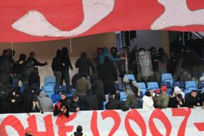 haos na kupu Srbije Crvena Zvezda - Vojvodina (1).jpg