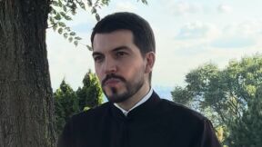Sveštenik Aleksandar Praščević.jpg