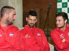 Srpski teniseri Vitkor Troicki, Novak Đoković i Miomir Kecmanović.