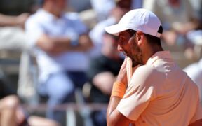 Novak Đoković na Rolan Garosu.