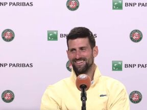 Novak Đoković na konferenciji za medije na Rolan Garosu.