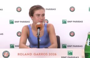 Iva Jović na konferenciji za medije