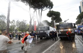 Protesti u Tirani, Protesti u Albaniji