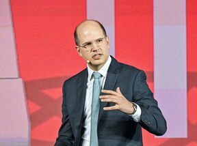 Andreas Žaglis u odelu.