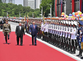 Poseta Si Đinpinga Severnoj Koreji (3).jpg