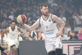 Dubai - Partizan (4).jpg