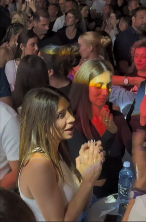 Bivša manekenka Bojana Rajić na devedesetima u Beogradu (3).png