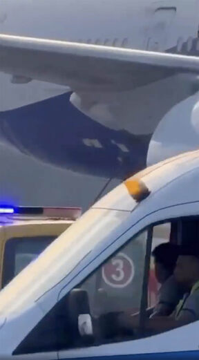 Avion udario u radarsku konstrukciju na aerodromu u Turskoj 3.jpg