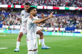Iranski fudbaler Mohamad Mohebi pokazuje prstima pištolj na Mundijalu 2026.