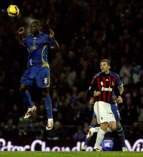 Papa Bouba Diop (3).jpg