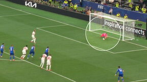 Dominik Livaković brani penal Hariju Kejnu.