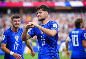 Martin Baturina slavi gol Hrvatske.