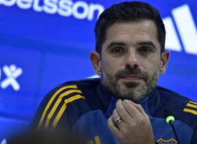 Fernando Gago (4).jpg