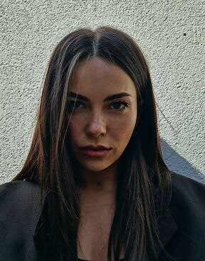 Inna (3).png
