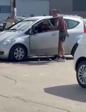 Muškarac uveo dete u auto i udarao ga u Kruševcu (4).jpg