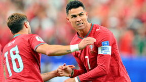 Kristijano Ronaldo i Pedro Neto se pozdravljaju na utakmici Portugala