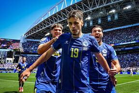 Kerim Alajbegović slavi gol BiH.