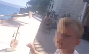 Miljana i Marija Kuć na moru u Hrvatskoj  (4).jpg