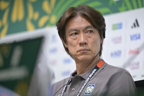 Hong Mjung Bo, selektor Južne Koreje.