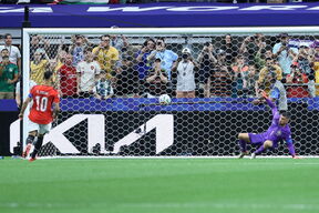 Penal na meču Australije i Egipta, gol Mohameda Salaha protiv Metjua Rajana.