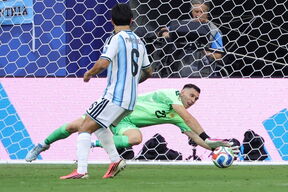 Golman Argentine Emilijano Martinez.