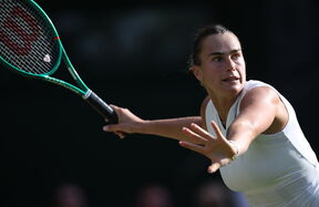 Arina Sabalenka udara bekhend na Vimbldonu protiv Naomi Osake