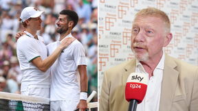 Boris Beker sa desne strane s mikrofonom, a sa leve se grle Janik Siner i Novak Đoković.