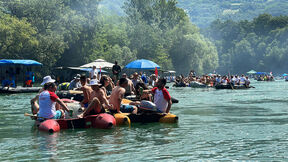 Regata u Bajinoj bašti.jpg
