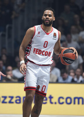 Elie Okobo (4).jpg