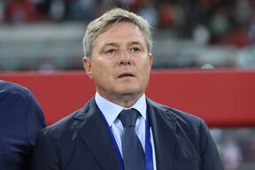 Dragan Stojković Piksi u odelu.