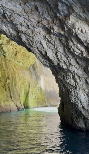 pećina Blue Cave (2).jpg