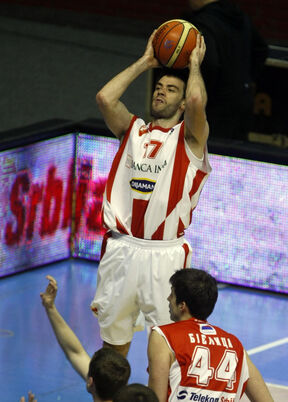 Oliver Stević (2).jpg