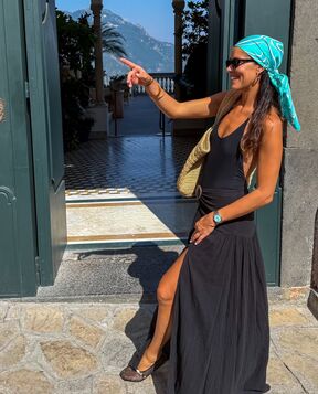 Ana Ivanović u haljini na moru