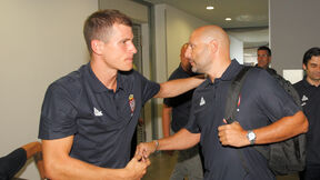 Nemanja Nedović i Saša Đorđević se rukuju bez pogleda.