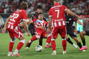 Abu Fani gubi loptu u duelu na Zvezda Hapoel