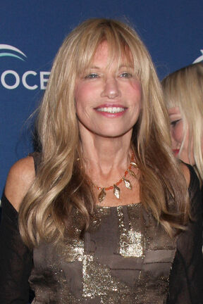Carly Simon (3).jpg