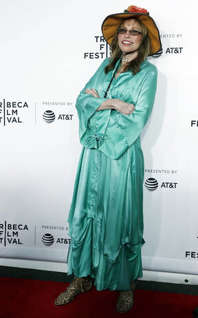 Carly Simon (7).jpg