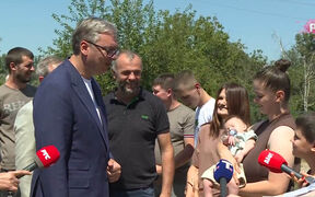 Predsednik Vučić obišao  domaćinstvo porodice Maslar