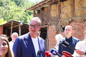 Vučić u poseti Pomoravlju (3).jpg