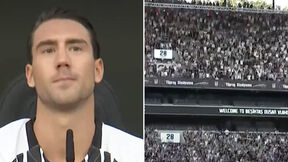 Dušan Vlahović i navijači .jpg