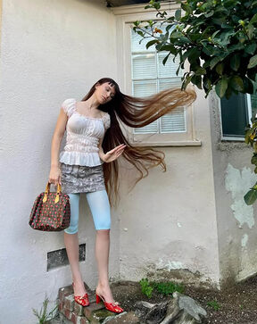 Lana Rouds 6.jpg