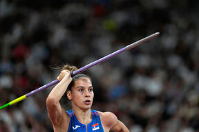 Adriana Vilagoš baca koplje u finalu EP