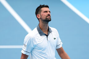Novak Đoković u beloj majici.
