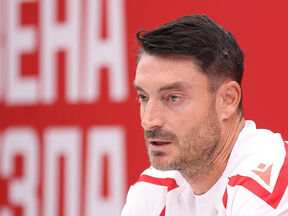 Trener Crvene zvezde Albert Rijera.