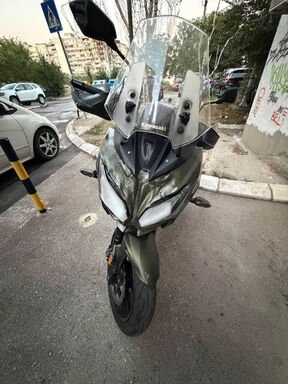 Zapaljeni automobili na Voždovcu 2.jpg