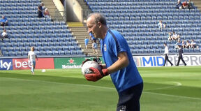 Steve Ogrizovic3.jpg