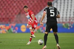 Matej Gaštarov u dresu Crvene zvezde protiv Čukaričkog.