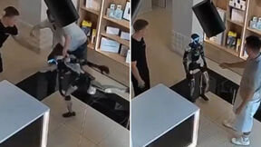 robot tuča