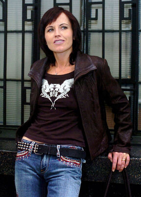 Dolores O'Riordan  (3).jpg
