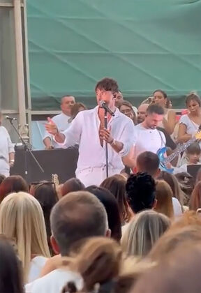 Adi Šoše koncert u Botaničkoj bašti (4).jpg